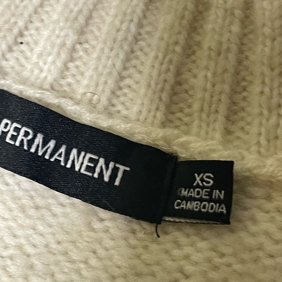 Acrylic Sweater - Picture 9 of 10